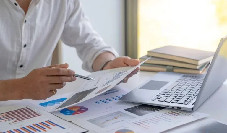 Investir em mercados emergentes: desafios e estratégias